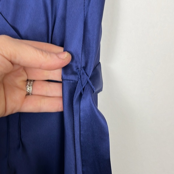 MSSP Max Studio Silk v-neck blouse cap sleeves royal blue waist tie Sz M - Picture 8 of 10